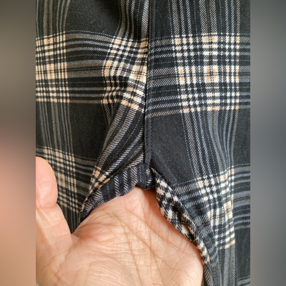 LuLaRoe Plaid Leggings OS Black Cream Peach Stretch Pants - Picture 4 of 5